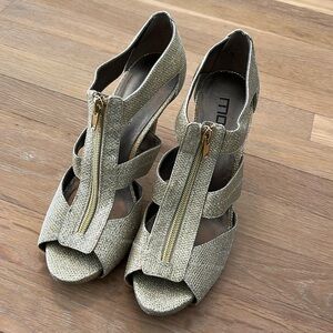 Gold Sparkle Heels ✨